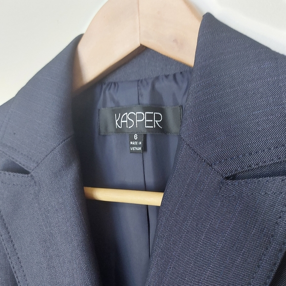 Classic navy blazer - Picture 6 of 6